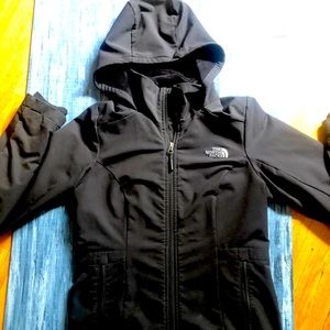 North face women’s mid weight jacket